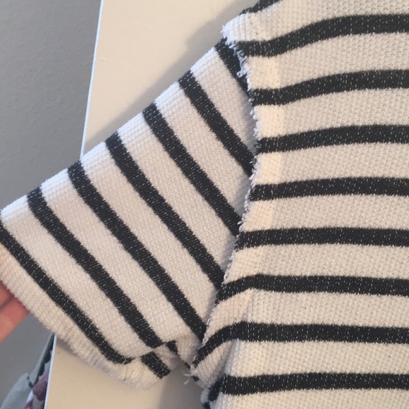Oversized B&W Striped Grunge Shirt - Picture 2 of 4